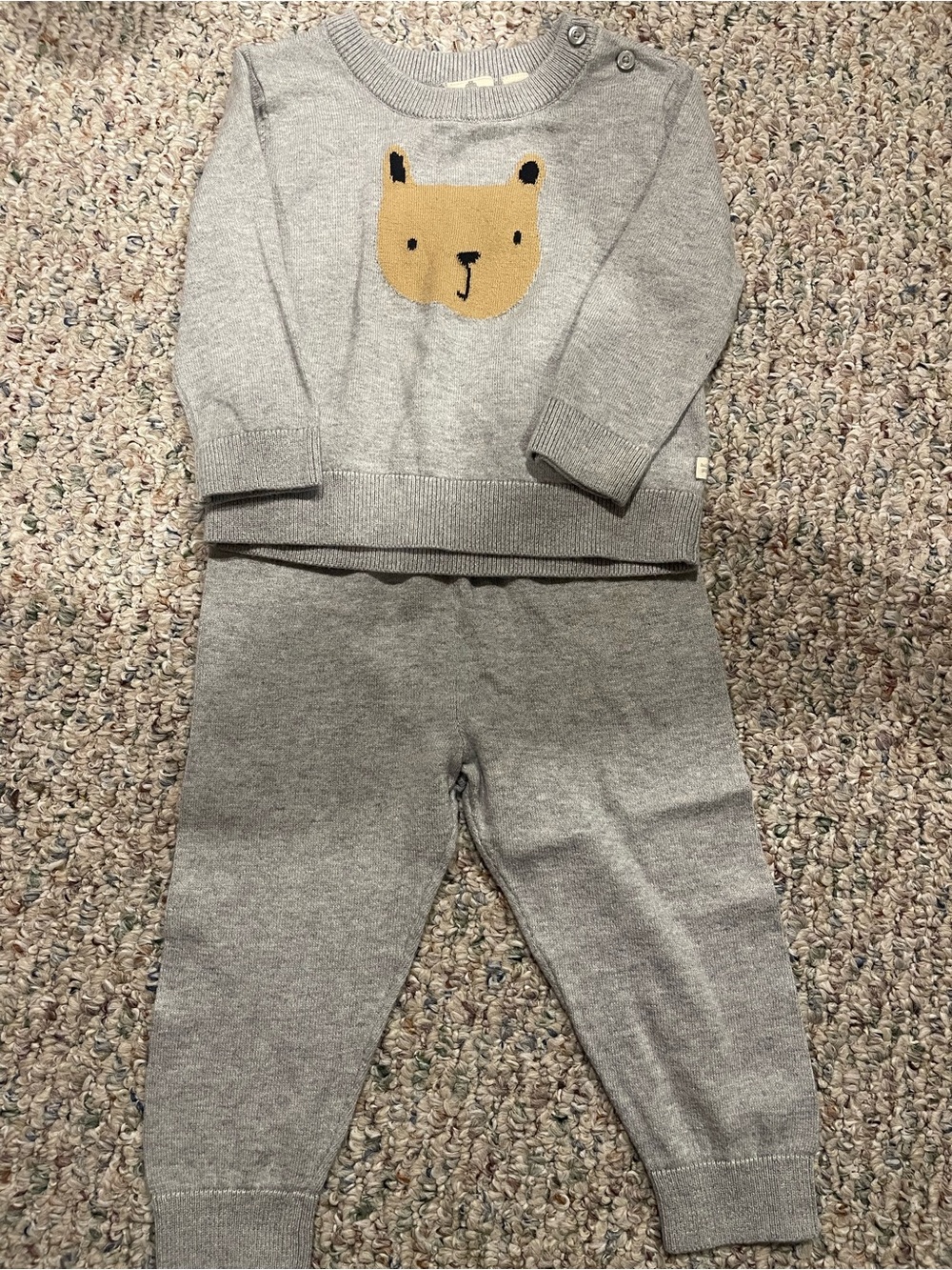 GAP Grey Knit Bear Sweatpants & Sweater Set - Grey & Tan